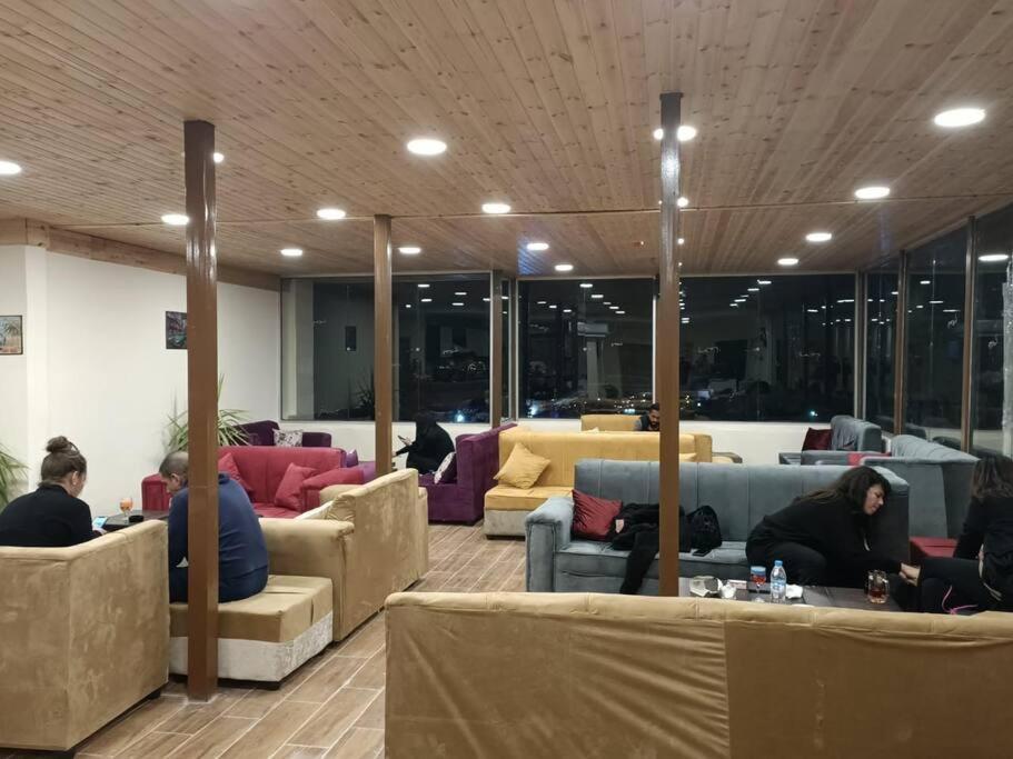 Petra Cabin Hostel 와디무사 외부 사진