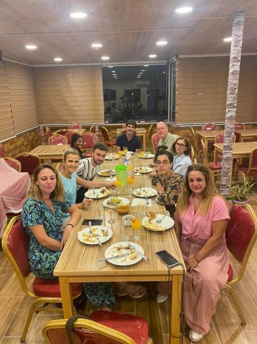 Petra Cabin Hostel 와디무사 외부 사진